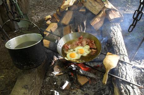 bushcraft camp fire for schools